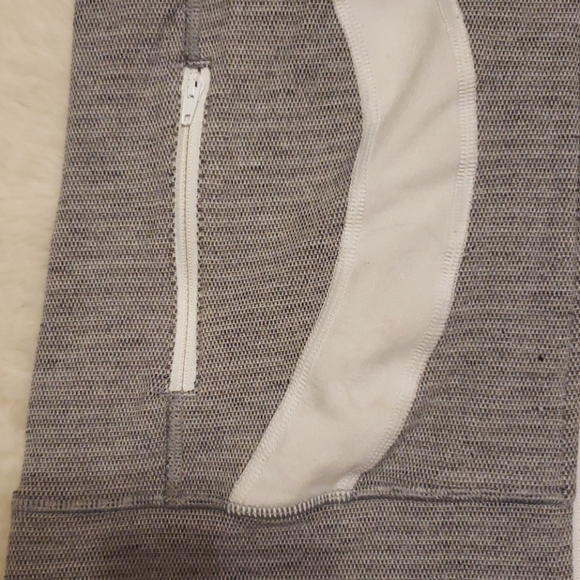 Lululemon In Stride High Neck Jacket Gray& White 2 - Picture 4 of 6